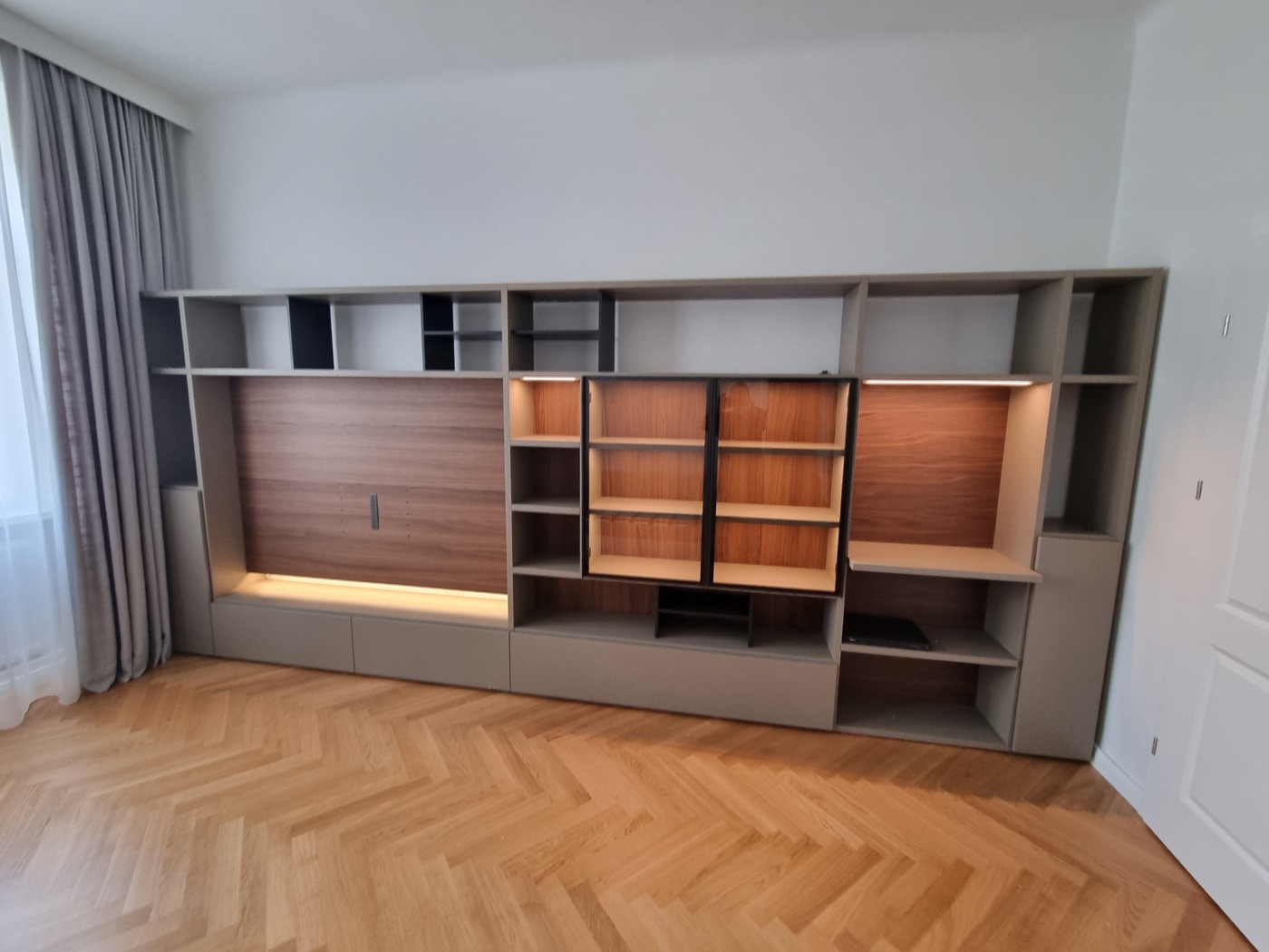 Montierte Wohnwand in Wien